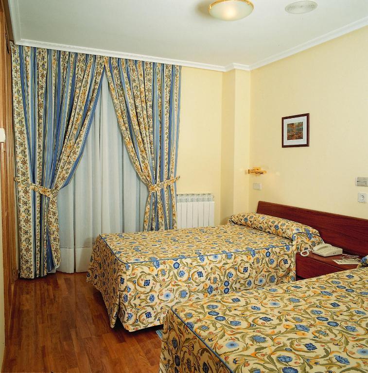 Hotel Isabel Briviesca Habitación foto