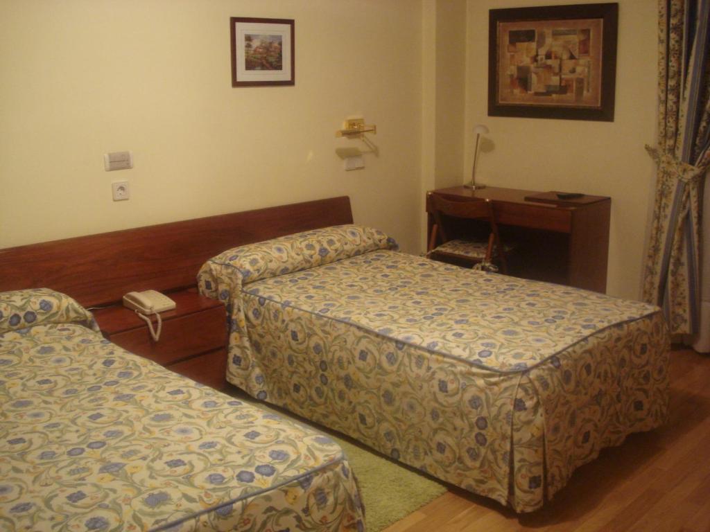 Hotel Isabel Briviesca Habitación foto